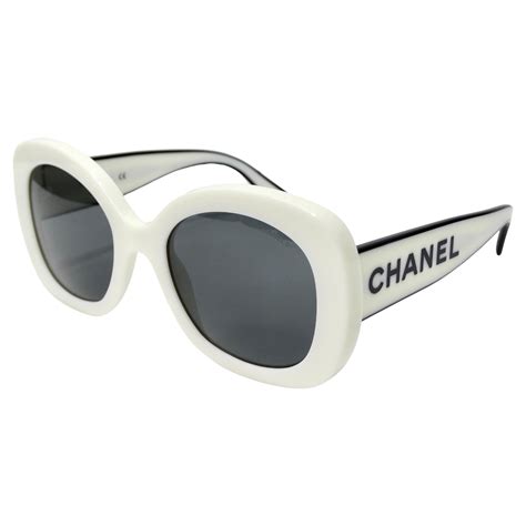 chanel glasses vector